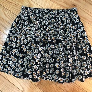 EUC Brandy Melville floral skirt. One size